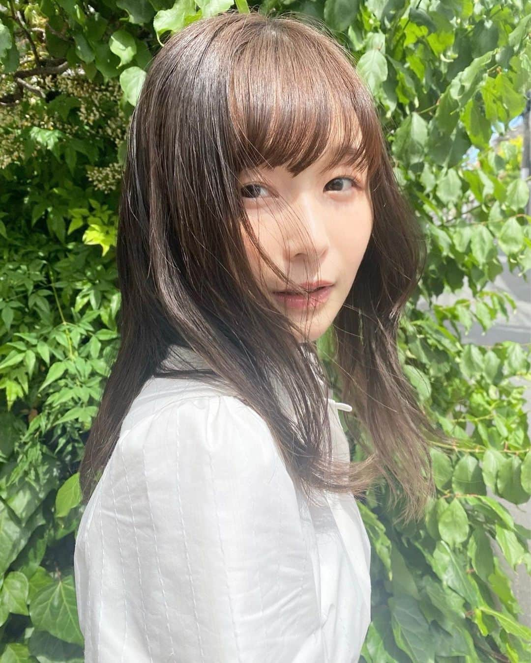 久保瑠佳さんのインスタグラム写真 - (久保瑠佳Instagram)「💄🌿🤍🪽」6月7日 21時10分 - lapisful