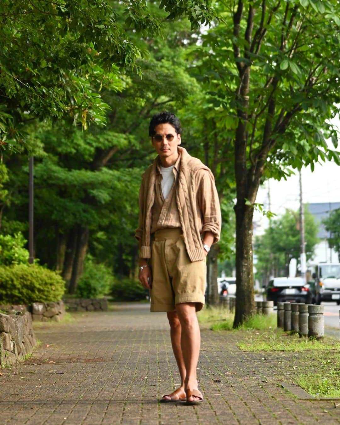 Shuhei Nishiguchiさんのインスタグラム写真 - (Shuhei NishiguchiInstagram)「"Summer Relaxing Vibes"◀︎◀︎◀︎7pics 夏日の今日は短パン解禁しました。 東京はまだ梅雨入りしてませんね。  【ITEM】 Shirt： @poloralphlauren  Knit： @poloralphlauren  T-shirt： @beams_f  Shorts： vintage military Sandals： @hermes  Watch： @cartier 80's Eyewear： @matsudaeyewear   #beamsf #effortlesschic #classicmenswear #vintagewatch #vintagefashion #mensweardaily #spezzatura #ootdmen」6月7日 21時22分 - shuhei_nishiguchi