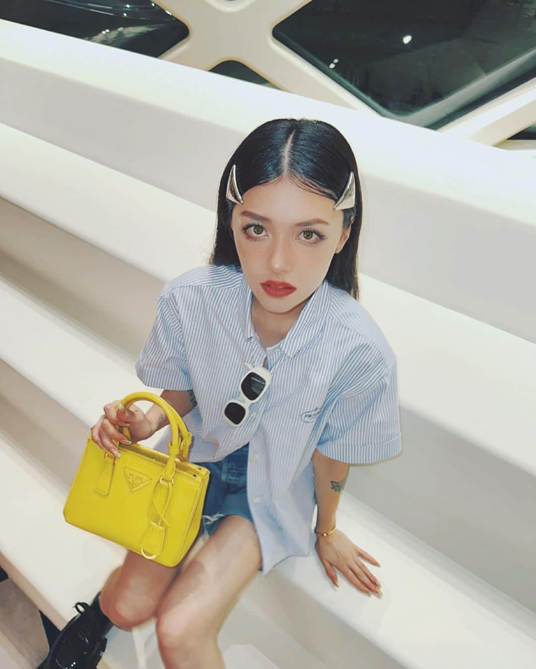 Niinaのインスタグラム：「Galleria👜💛かわいい？  #PradaGalleria」