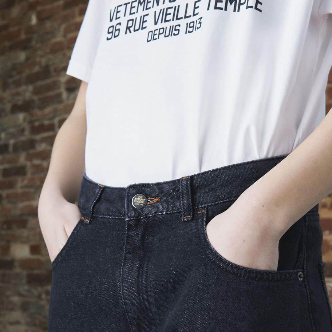 ル・モンサンミッシェルさんのインスタグラム写真 - (ル・モンサンミッシェルInstagram)「A weather that calls for a white tee and a great pair of jeans.   #lemontsaintmichel #lemontstmichel #frenchbrand #marquefrançaise #bienfait #slowfashion #knitwear #workwear #vestedetravail」6月7日 22時20分 - lemontstmichel