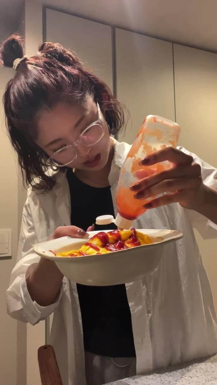 のインスタグラム：「オムライス作り🍳」