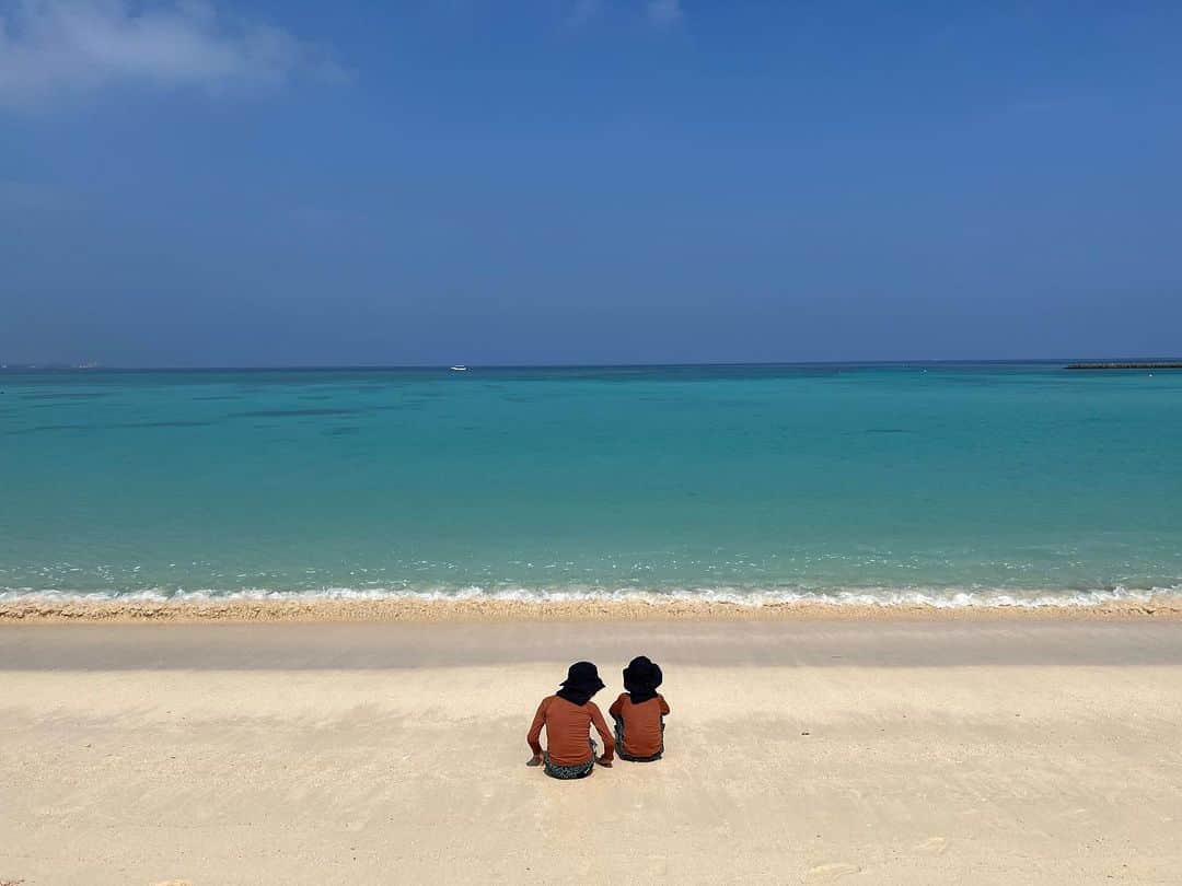 春名亜美さんのインスタグラム写真 - (春名亜美Instagram)「信じられないくらい綺麗だった空と海🐚  #沖縄 #ll_旅記録」6月7日 22時35分 - amiharunaami