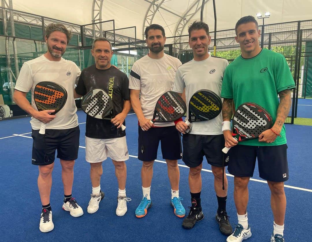 クリスティアン・テージョのインスタグラム：「Muchas gracias @trophyoflegends , bonita experiencia rodeado de grandísimos jugadores😀💙」