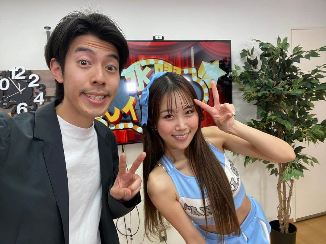 しょっぴーのインスタグラム：「お久しぶりにYouTube【BFチャンネル】さんの水曜レイトショーに出演させて頂きました！！！  面白い！優しい！綺麗！という三拍子揃った最強美女のCYBERJAPAN DANCERSのHARUKAさん( @cjd_haruka )と大勝負！しかし、マシュマロキャッチ対決している途中に悲劇が...笑  ぜひご覧下さい✌️  『マシュマロキャッチの間にゲテモノ挟んでも気づかない説検証したら面白すぎて腹筋崩壊www』 https://youtu.be/DSBincXmwPk @bf___ch   過酷だし、しんどかったので本当観て欲しい！笑 でも撮影、最高に楽しかったです！ HARUKAさん、スタッフの皆さん、 ありがとうございました*\(^o^)/*  #BFチャンネル さん #HARUKA さん #CYBERJAPANDANCERS #アイドル#グラビアアイドル#ダンサー #さくらだモンスターしょっぴー #しょっぴー#しょっぴーす #芸人 #マシュマロキャッチ #対決 #ドッキリ#ゲテモノ」