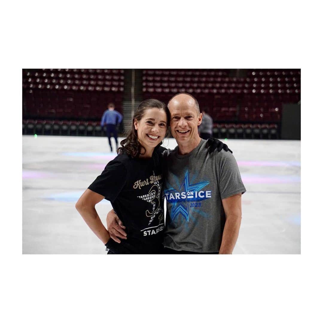 アリッサ・シズニーさんのインスタグラム写真 - (アリッサ・シズニーInstagram)「It’s difficult to put into words how thankful I am for this man. Life and love aside, and just speaking of skating for the moment, you’ve inspired me, motivated me, pushed me, supported me, encouraged me, and loved me on the ice, no matter what. It’s an honor to have been able to share the ice every day with you for the last couple of years, to share the quiet ice sessions and a little bit of the spotlight with you. I love watching you skate, and I know how much love and effort and hard work you put into making the difficult look so fun and easy. Most of all, thank you for giving me the gift of having my skating back. If it weren’t for your belief in me, your daily motivation and inspiration, I wouldn’t be able anymore to do the thing I love most ⛸️. Thank you for showing me how to trust and how to be brave. I know that you wouldn’t have stuck around this long, so thanks for pushing through the hard times and the early and late hours with me so that we could do this together for a little while ❤️. I’m so grateful that we could motivate and inspire and entertain each other, but most of all, I’m grateful to have you by my side on the ice and off the ice. You’re the best! From the bottom of my heart, congratulations on 30 years of Stars on Ice and plus all those many more years of being such an amazing and inspiring skater!」6月7日 23時22分 - lissastarr