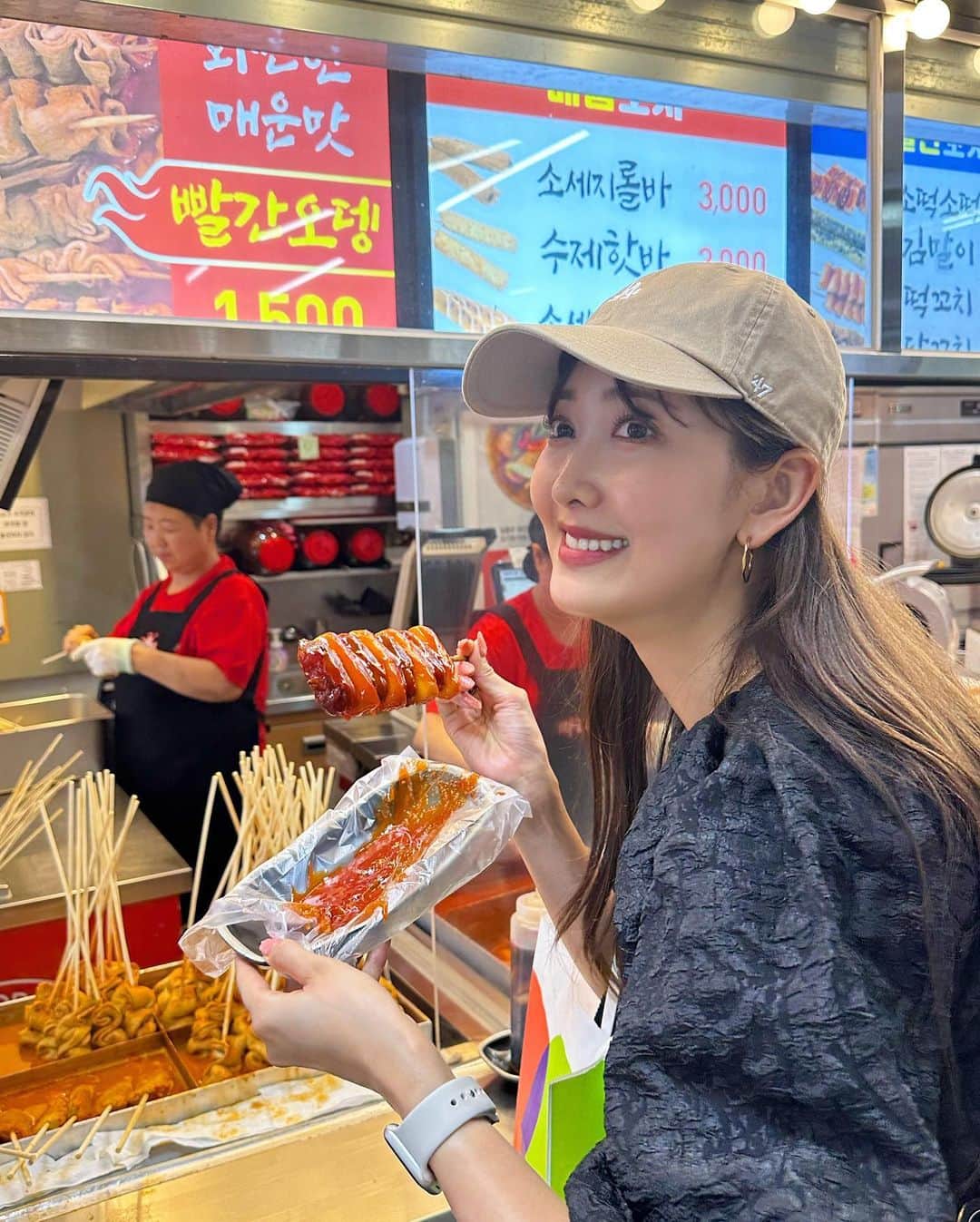 佐達ももこのインスタグラム：「韓国きてます🇰🇷❤️  with @shio95613 🤍  2年半ぶり、6度目くらい🥹 写真は1日目のハイライト！ 毎日充実しすぎている😭✨  今回は少し長めなので、 色々体験して食べて楽しむ☺️✌️  #韓国#韓国旅行#韓国旅行記#korea」