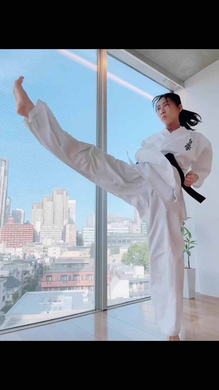 浜井美香のインスタグラム：「#kyokushin #karate #martialarts #kick #kumite  #karatekid #空手キッズ #Киокушин  #каратэ #空手 #تمرين  #japan #都庁 #tokyo」