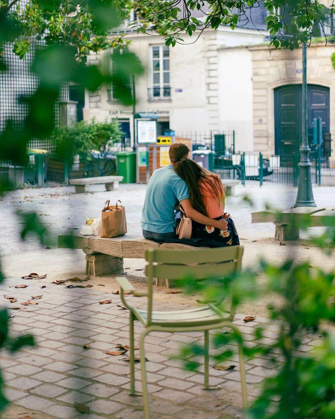 VuTheara Khamさんのインスタグラム写真 - (VuTheara KhamInstagram)「Parisian Moment, Paris . A series of pictures taken last summers. Which one do you prefer ? #paris #summer #summervibes」6月7日 23時50分 - vutheara