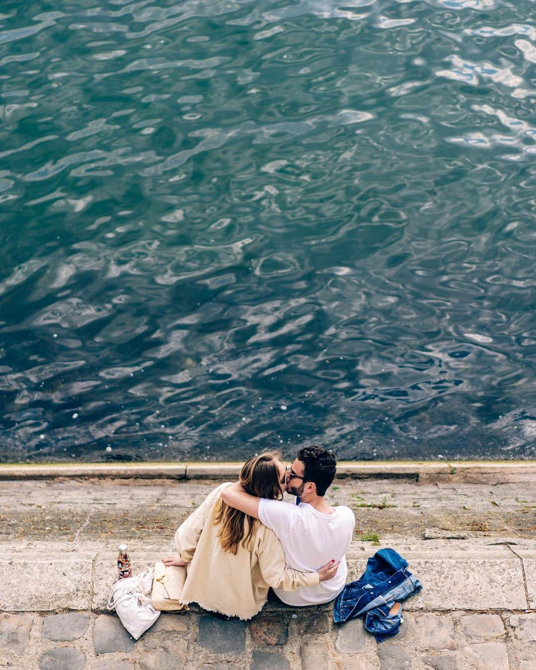 VuTheara Khamさんのインスタグラム写真 - (VuTheara KhamInstagram)「Parisian Moment, Paris . A series of pictures taken last summers. Which one do you prefer ? #paris #summer #summervibes」6月7日 23時50分 - vutheara