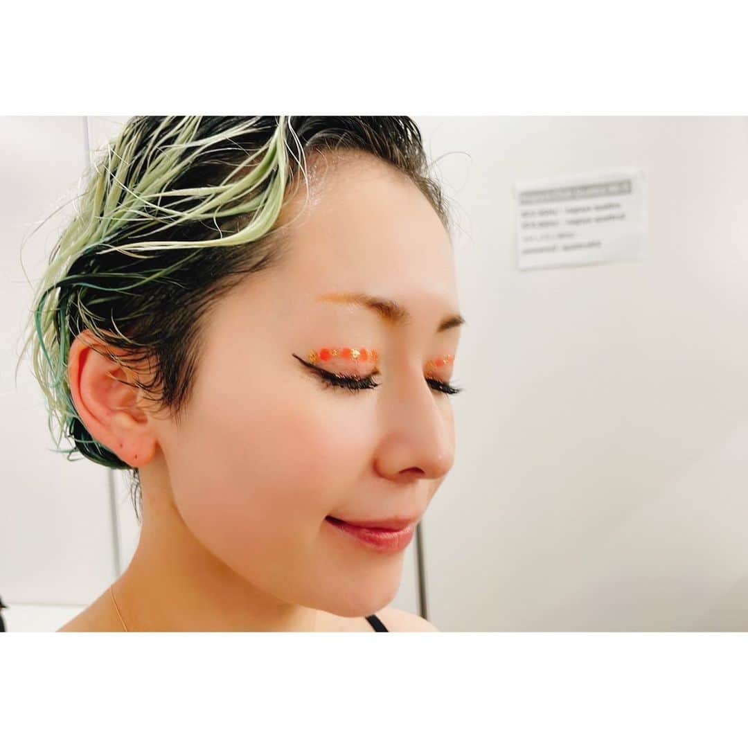 木村カエラのインスタグラム：「2023.6.7 名古屋クアトロ ⚫︎。⚫︎。⚫︎。 歯磨きしたり、歯磨きしたり。  make: @mihoko_f」