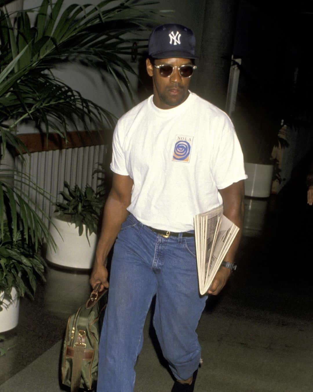 オリバーピープルズのインスタグラム：「#DenzelWashington is spotted wearing OP-506 leaving LAX in 1993.」