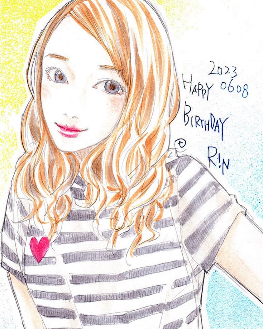 R!Nのインスタグラム：「✨2023.06.08✨ 29歳の誕生日を迎えました！  上京してからはほぼずっとワンマンライブがあって、こんなに静かな誕生日はものすごく久しぶりです。  去年の6月に愛媛に帰ってきて、一年が経ちました。 あっという間です。  やっと新しい職場にも慣れ始めてきて、一生懸命前に進んでおります！  ボイストレーナーの講師として今月からデビューさせていただくことになりました。現在働いている音楽教室の既存の生徒さんに向けてのモニターレッスンの募集が始まり、これからどんどん私もチャレンジが始まります。  30を目前に、年相応らしくこれからも頑張ります。  まずは健康第一。 皆様も元気でお過ごしください。  皆様からの愛で今日を迎えることができましたことを心から感謝しています。  29歳の私も、どうぞ変わらずよろしくお願いします。  2023.06.08 R!N」