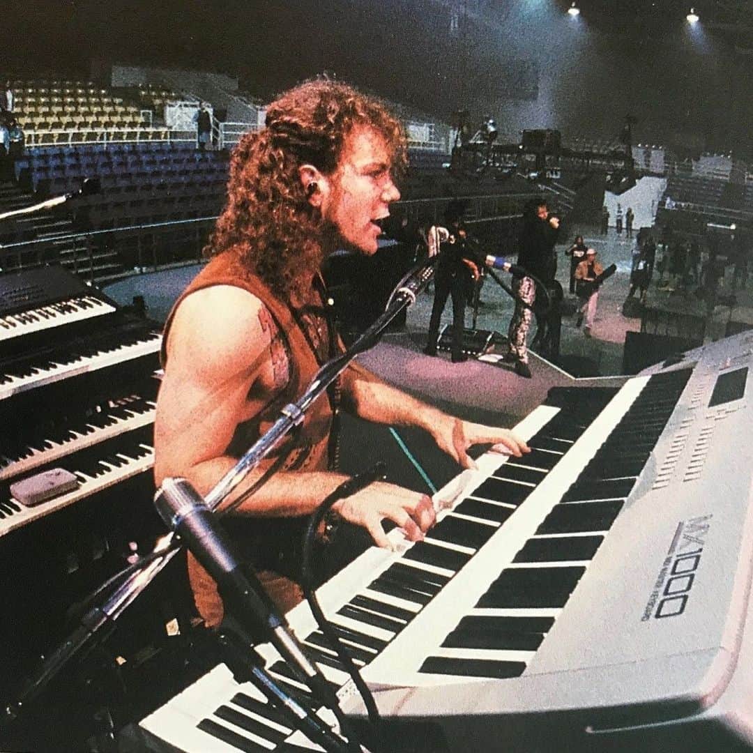 Bon Joviさんのインスタグラム写真 - (Bon JoviInstagram)「The master on the keys then ➡️ now」6月8日 0時13分 - bonjovi