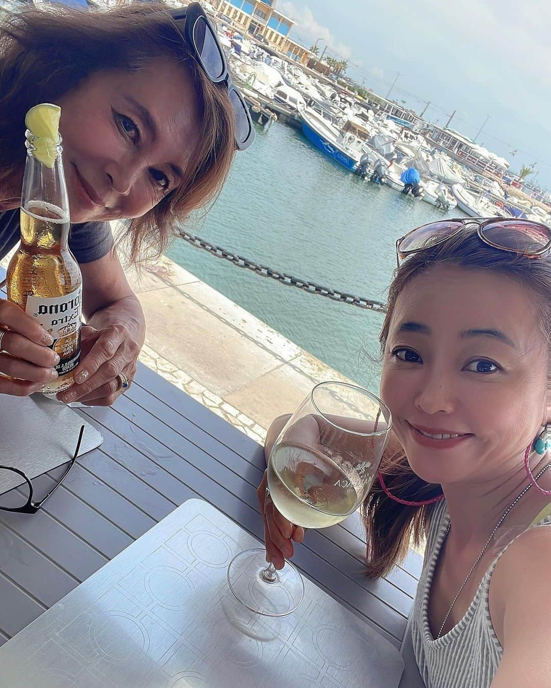 黒田愛美さんのインスタグラム写真 - (黒田愛美Instagram)「Faroのmarina⛵️でランチ🍽️ 私はカラマリにしたけど なんか違った〜 行儀悪い食べ方してしまいました😅 マミーのカルボナーラもまぁ期待してなかったけどそんな感じw  ちょうど日曜だったから お店ほとんど閉まってて街は閑散としてました😅  #faro #portugal  #アルガルヴェ #ポルトガル #ポルトガル旅行 #親子旅 #黒田愛美」6月8日 5時47分 - kurodaaimi