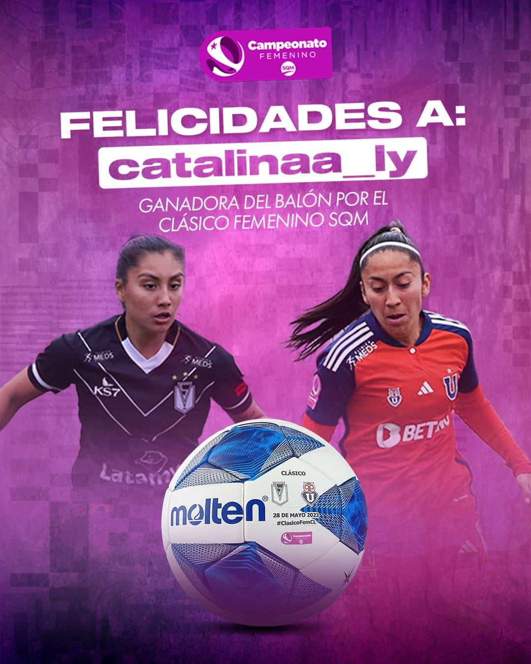 サッカー チリ代表チームのインスタグラム：「⚽🎁 El balón @moltenchile.futbol del #FemeninoSQM tiene dueña  😍 Felicitaciones @catalinaa_ly, balón oficial, con los escudos de @stgomorningfem y @udechilefemenino es tuyo 👏👏👏   @sqmchile」