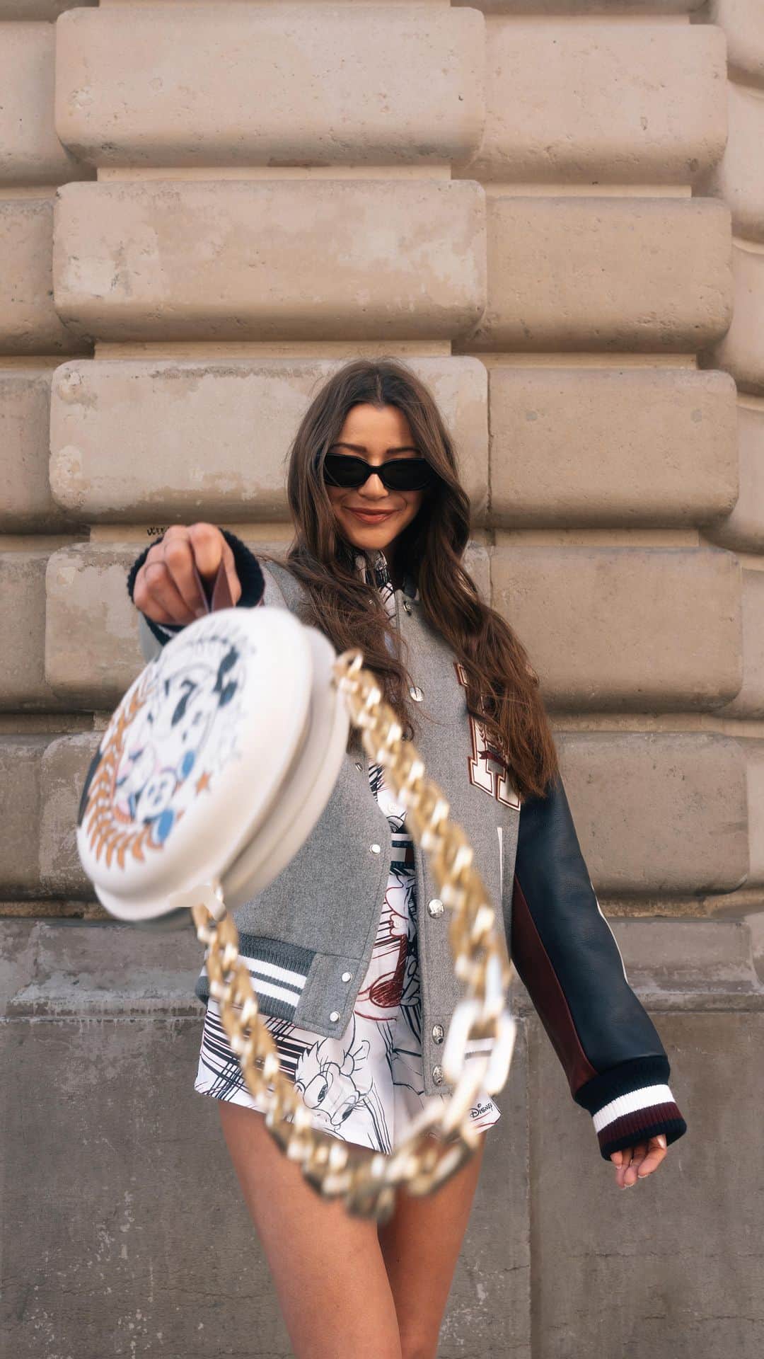 Tommy Hilfigerのインスタグラム：「A city escape with #DisneyXTommy. @nelsongariba, @tingting_lai, @habi, @thylaneblondeau, @curlyfrysfeed and @caroline_hu wear our latest collection. #Disney @DisneyStyle #DisneyStyle #MickeyFriendsStayTrue」