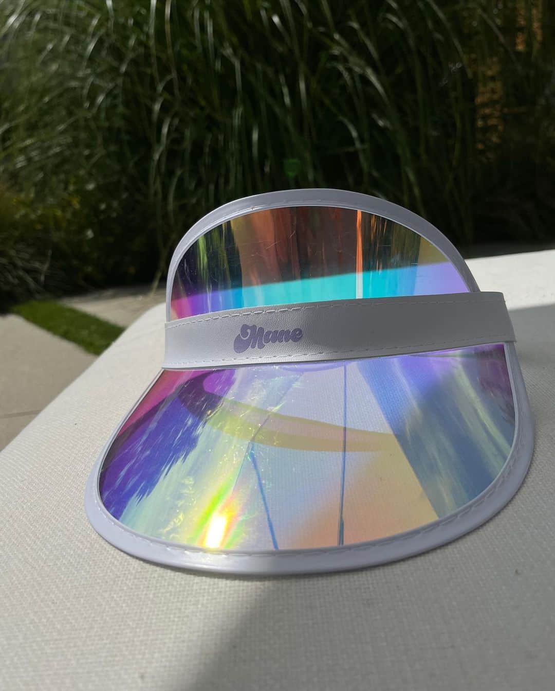 JEN ATKINさんのインスタグラム写真 - (JEN ATKINInstagram)「@mane_____ just dropped the accessory of the summer according to Birdie☀️ $5 of every Holographic Visor purchase will be donated to  @letsfcancer and the Melanoma Research Foundation to help their skin cancer detection and prevention efforts!! tap on the post to get yours🙏🏼」6月8日 0時52分 - jenatkinhair