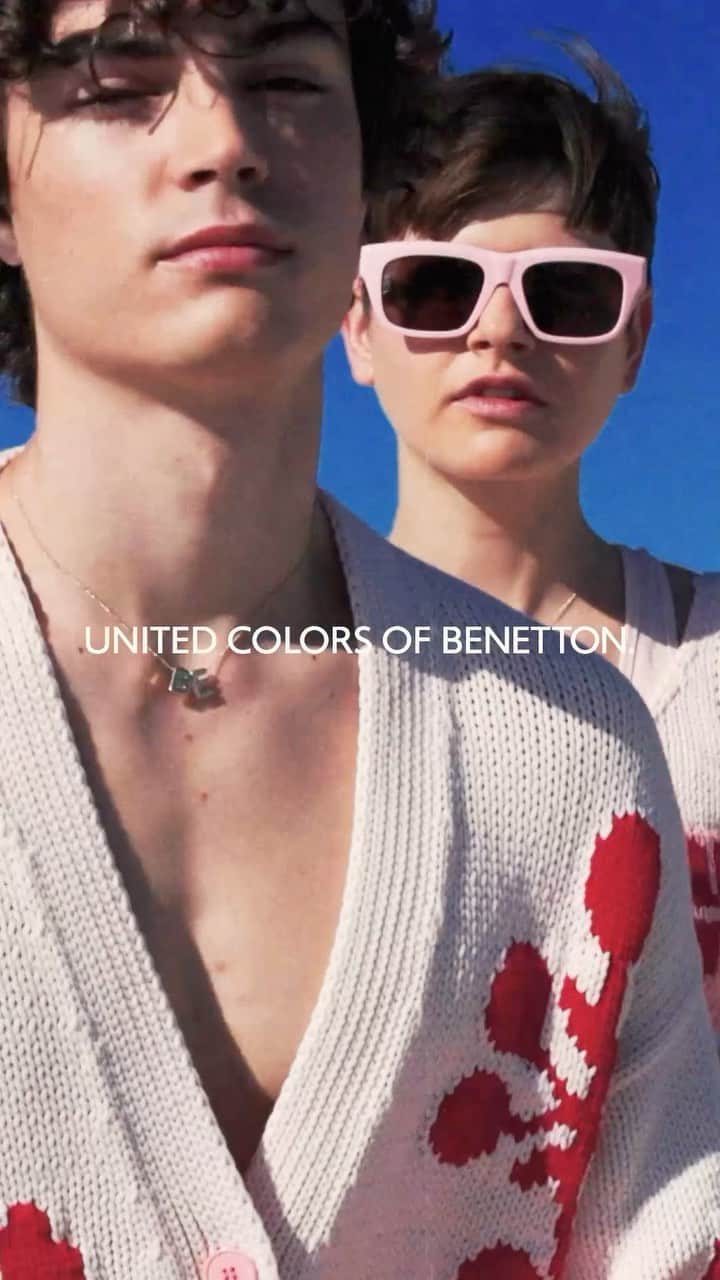 ベネトンのインスタグラム：「BE BENETTON. BE MIAMI.  The United Colors of Benetton SS23 Collection found its essential groove in the Magic City, the most magnetic, colorful, and lively metropolis of the East Coast.  Welcome to the best summer of your life.  #Benetton」