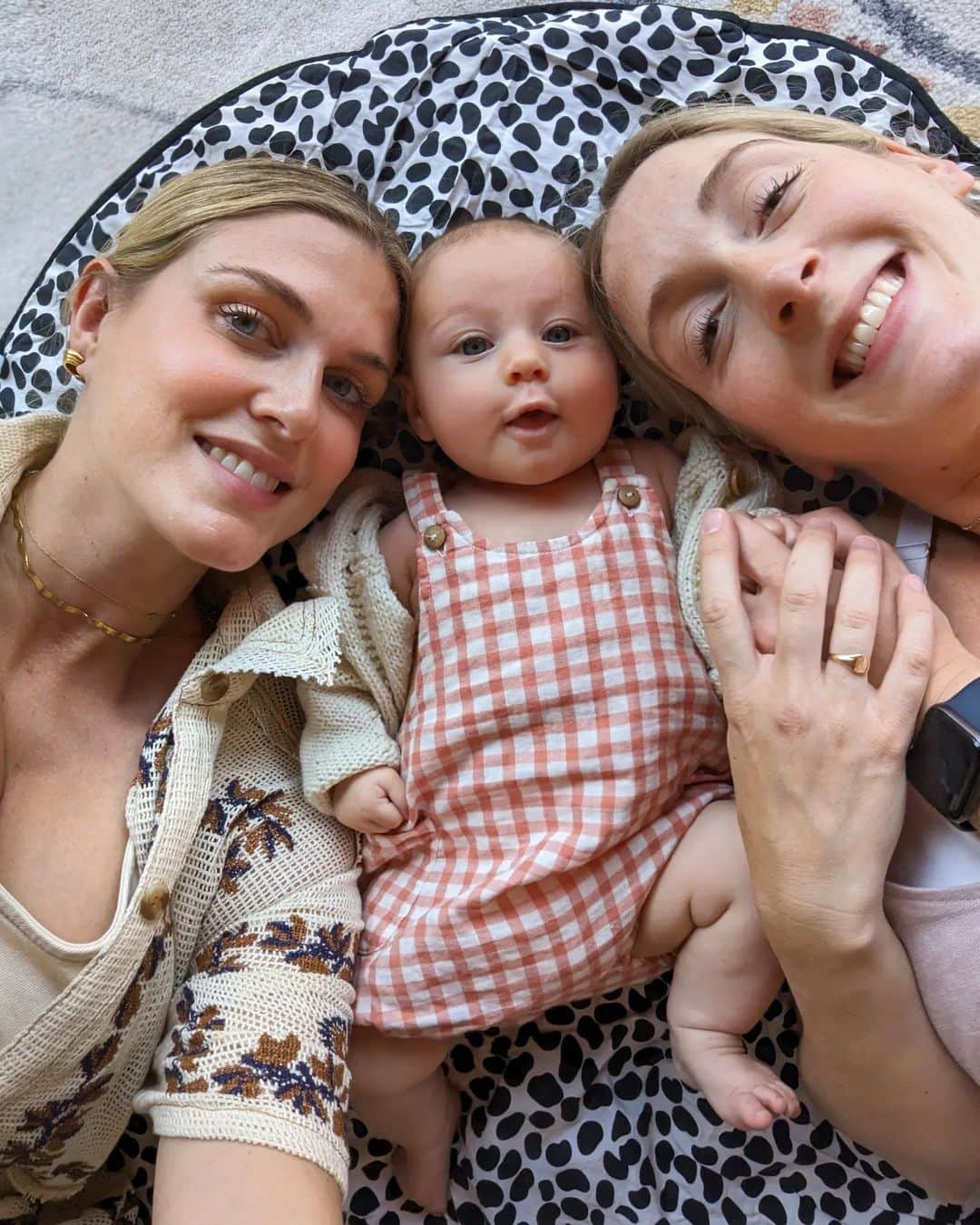 Ashley Jamesさんのインスタグラム写真 - (Ashley JamesInstagram)「48 hours in the Netherlands with my baby girl. ✈️🇳🇱  My sister and her fam have just moved to the Netherlands - he's heavily pregnant with a toddler and a husband at work. So Ada and I hopped on a flight to be there for a few days!  We had the best time!  Firstly, Jasper calls me aunty sushi which is the most heart melting thing ever. I loved seeing how different our boys are despite how close in age they are (4 months). I can't wait to come out with Alfie and for his cousin to show him around!  I actually cannot believe it, but whilst Tommy was left with alf's 5:15am wake ups, my sister had to wake Jasper up at 8:30am as he was still asleep. 😂💤😭  Jasper is soooo cute with Ada. Wanting to kiss and cuddle her! I wonder if he'll be like that with his sibling? 🤪❤️  They live so close to Germany we got to cross over the border to a wildlife park and I got to try my first ever Schnitzel! 🇩🇪❤️  Mainly my sister and I got to hang out which was just so nice. Next time I see her she'll most likely have baby number 2 in the world. I'm so excited to meet my neice / nephew! 🥹🤰🏼  It was super cute for Ada to get to wear summer clothes with no vest for the first time too!☀️  Now I'm about to board the flight back solo with Ada. It's crazy to think that at this point with Alf he still hadn't met my family as we were in lockdown yet Ada has already travelled! It's also funny that the prospect of flying solo with a baby would have seemed so daunting first time around, but with Ada it feels easy. I found just having all the liquids already in bags really helped make the process more seamless.  Now it's time to get back to give my boys the biggest cuddle before I head up to Leeds tomorrow for Steph's Packed Lunch! I'll be on live from 12pm ❤️🙏」6月8日 1時18分 - ashleylouisejames