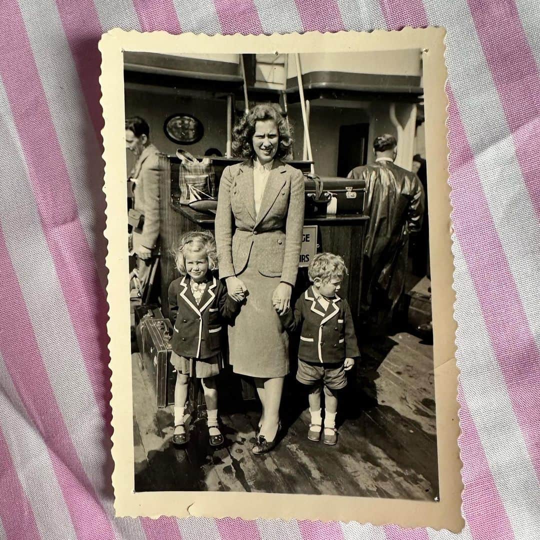 オランピアルタンのインスタグラム：「My grandmother June on a boat with my mum and uncle in the 50s 👩‍👧‍👦🚢♥️ She is 97 today. Happy Birthday Bambam! 💕#bambam」