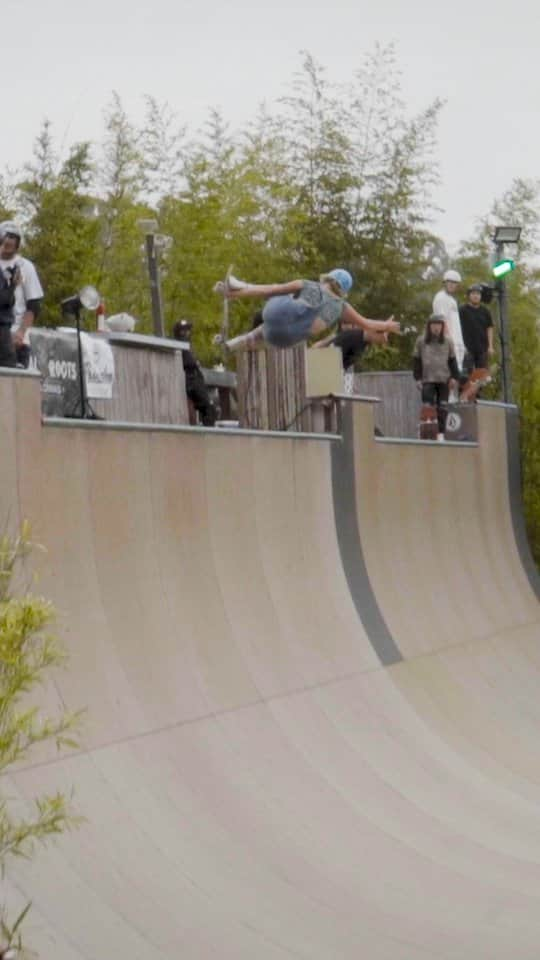 ブライス・ウェットシュタインのインスタグラム：「On site at @skatesafarifest with @brycewettstein gracing the ramp! 🌴🌴🌴 #THECertifiedSweatsaver #triple8nyc 📹 @brent_hyden」