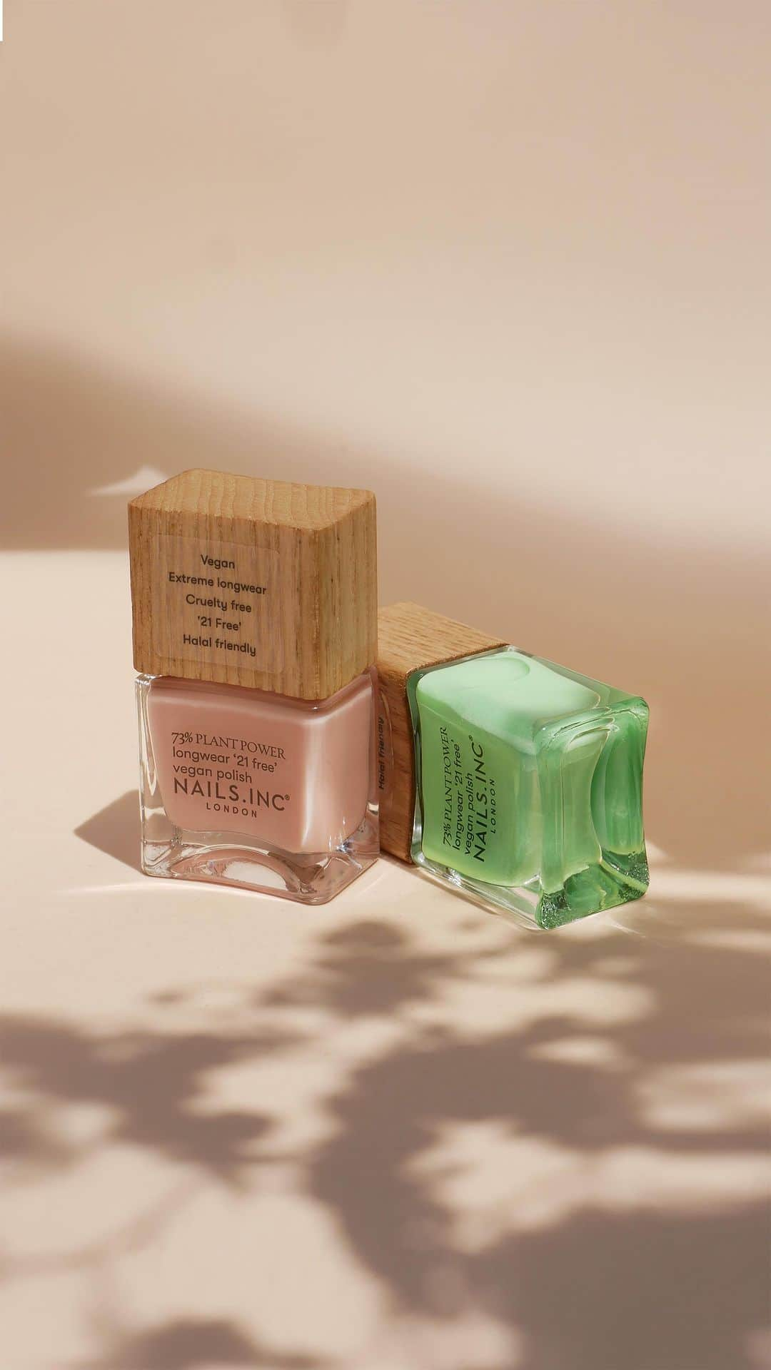 NAILS INCのインスタグラム：「. 2023 Summer Collection  PLANT POWER 73% plant based vegan nail polish  瑞々しい新緑、鮮やかな花が 生き生きと色づき始めるこの季節。  自然の持つパワーを感じる ヴィーガンネイルカラー。  - Easy Being Green 芽吹いた若葉のようにまっすぐに 明るく弾むようなネオンライトグリーン。  - In My O-zone 潤いに満ちた生肌のような色めきで 指先がひとつに繋がるシアーなヌードベージュ。  #nailsinc #ネイルズインク  #plantpower #プラントパワー」