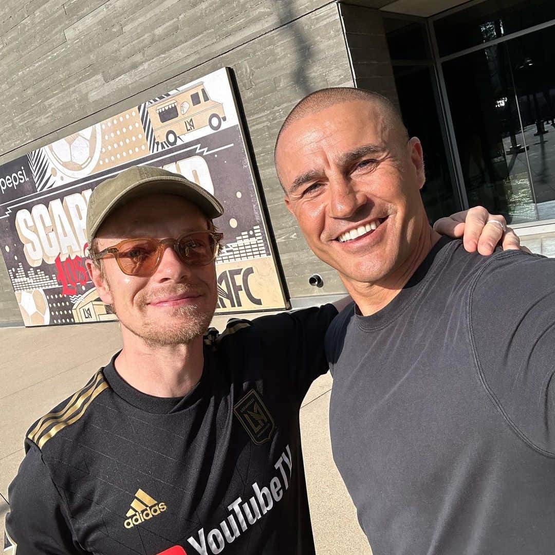 ファビオ・カンナヴァーロのインスタグラム：「Nice to meet you mate…..👍👏🏻💪🏻 #tronodispade #theongreyjoy」