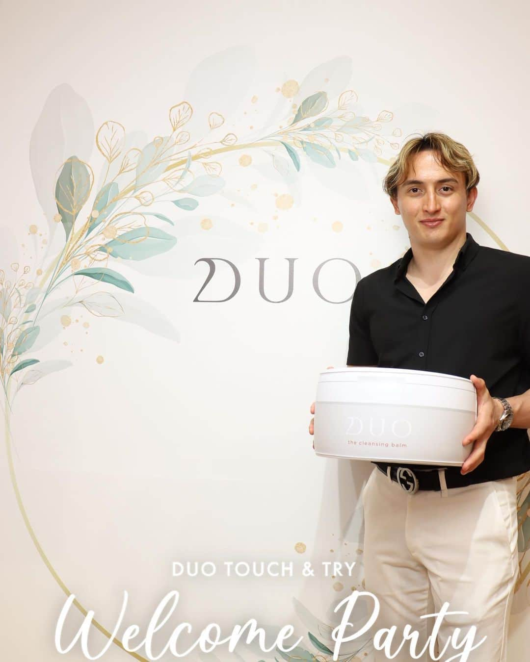 佐藤マクファーレン優樹さんのインスタグラム写真 - (佐藤マクファーレン優樹Instagram)「DUO TOUCH & TRY welcome party に @kodai_takahashi._ とミスワールドメンバーでお邪魔させて頂きました✨  去年からかなり美容にハマりまくって、個人的に黒ずみが気になるので black repair のクレンジングバームを使って、毎回使用感に大満足🙆‍♂️  お土産でいただいた数量限定の抹茶クレンジングバームを使うのが楽しみ💯  @duo_cosme ありがとうございました😊  👕/👖 @zara  Belt @gucci  👟 @louboutinworld   #デュオ_パーティ2023  #クレンジングバーム #スキンケア #美容 #美容男子 #クレンジング #メンズコスメ #ハーフ #パーティー #zara #louboutin #gucci #ootd #本日のコーデ」6月8日 18時00分 - yukisatomacfarlane