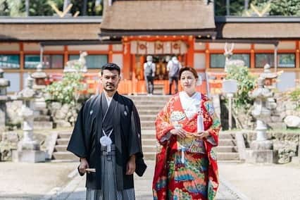 和婚スタイルさんのインスタグラム写真 - (和婚スタイルInstagram)「Beautiful Japanese style wedding at Oharano Shrine in Kyoto  Produce by Wakon Style Japan⛩ http://www.wakon-style.jp   #神社挙式 #白無垢 #Shintowedding #japanesetraditionalwedding #shiromuku #shrine #temple #weddingceremonyatJapan #kyotowedding #lgbtq #wakonstyle #buddhistwedding #destinationwedding #weddingphotography #happiestmoment #redtriigate #tokyo #fukuoka #kyoto #kimono #bride #weddingreception #shinto #japantrip #mtfuji #bride’shairstyle #thailand #colouredkimono #色打掛 #大原野神社  #和婚スタイル福岡」6月8日 14時07分 - wakonstyle