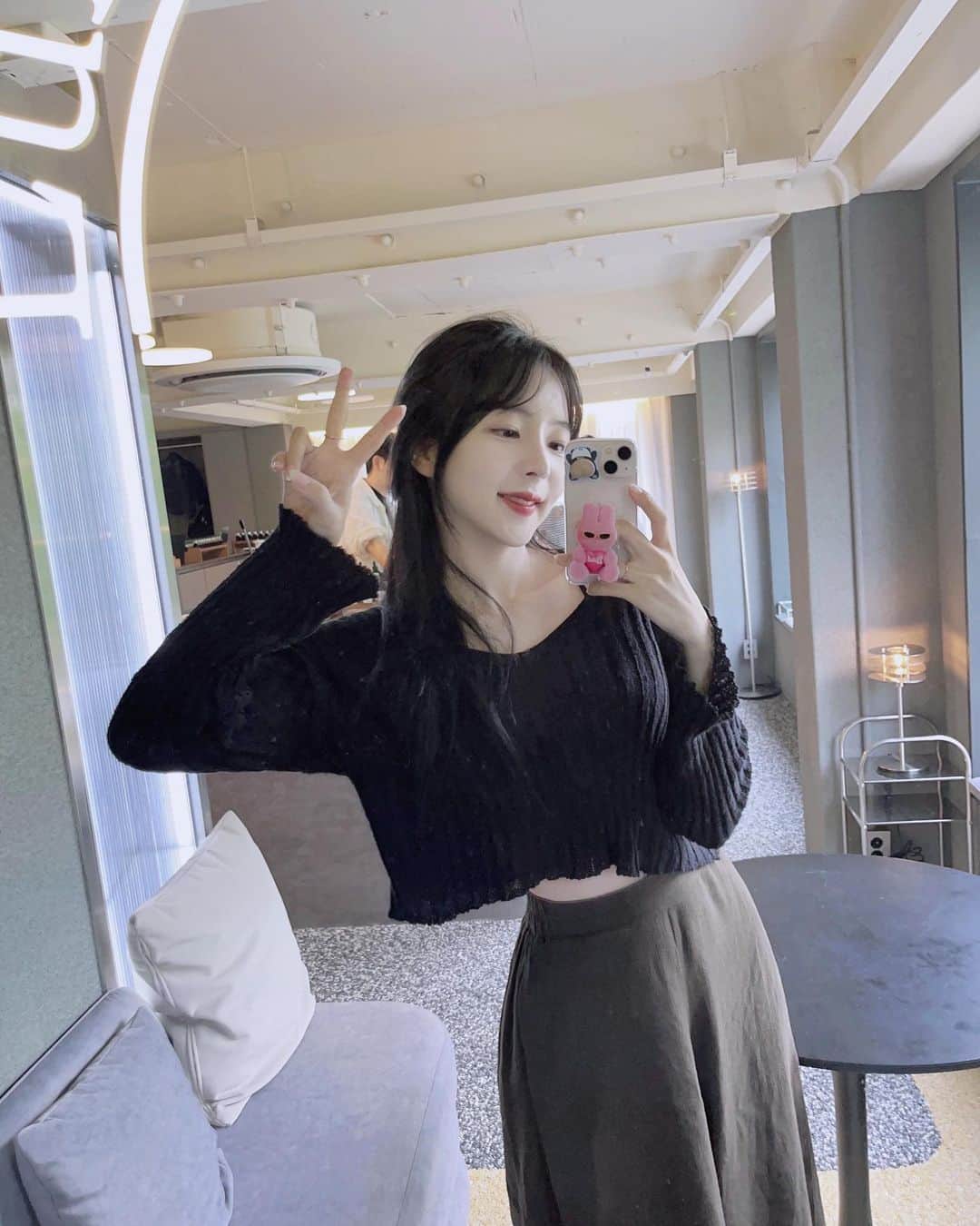 ユジョン のインスタグラム：「초록파랑 여름이 오기전에💚🦋」