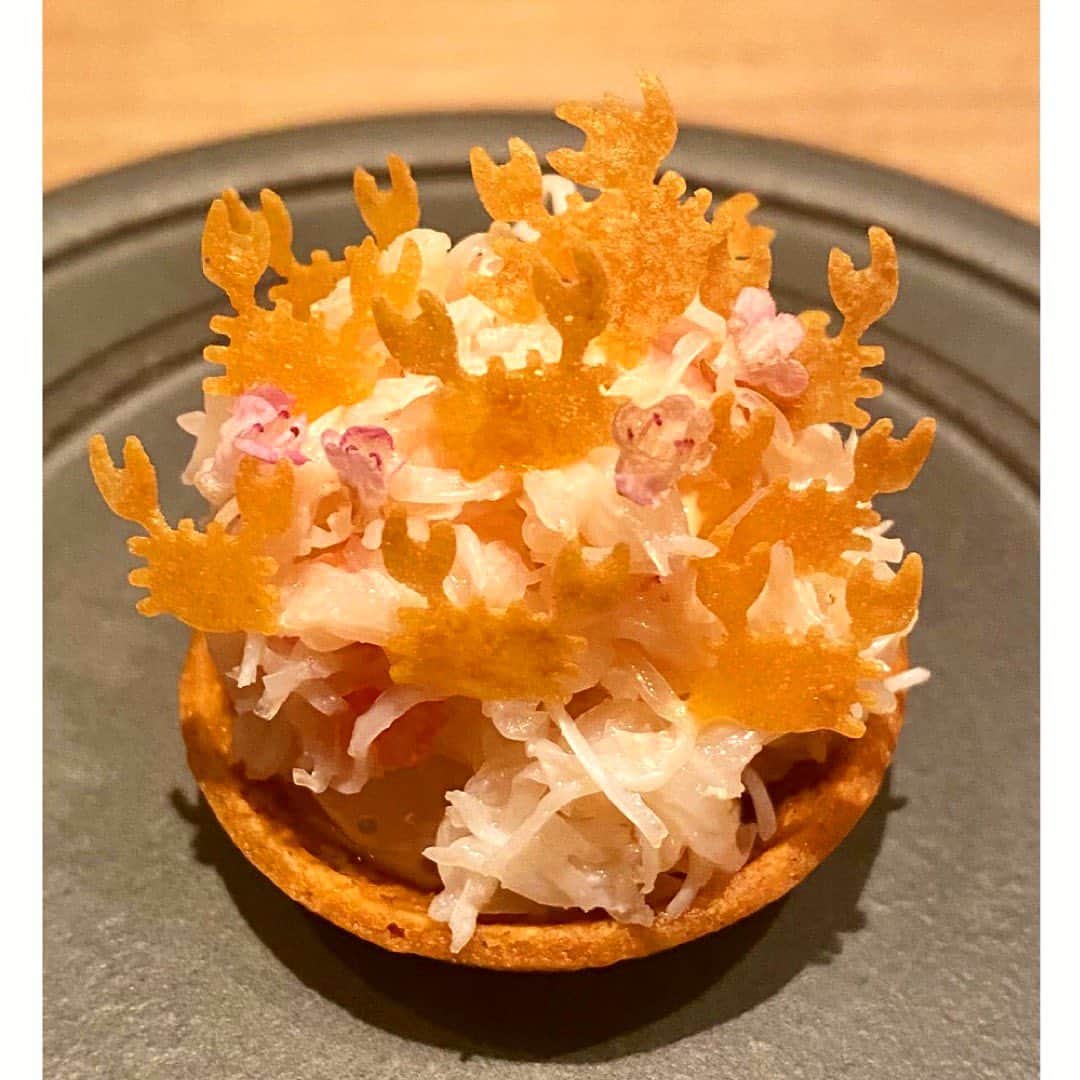 山本千織さんのインスタグラム写真 - (山本千織Instagram)「蟹食べました。  楽しい夜でした。  #crony  @bar_werk」6月8日 14時29分 - chiobenfc