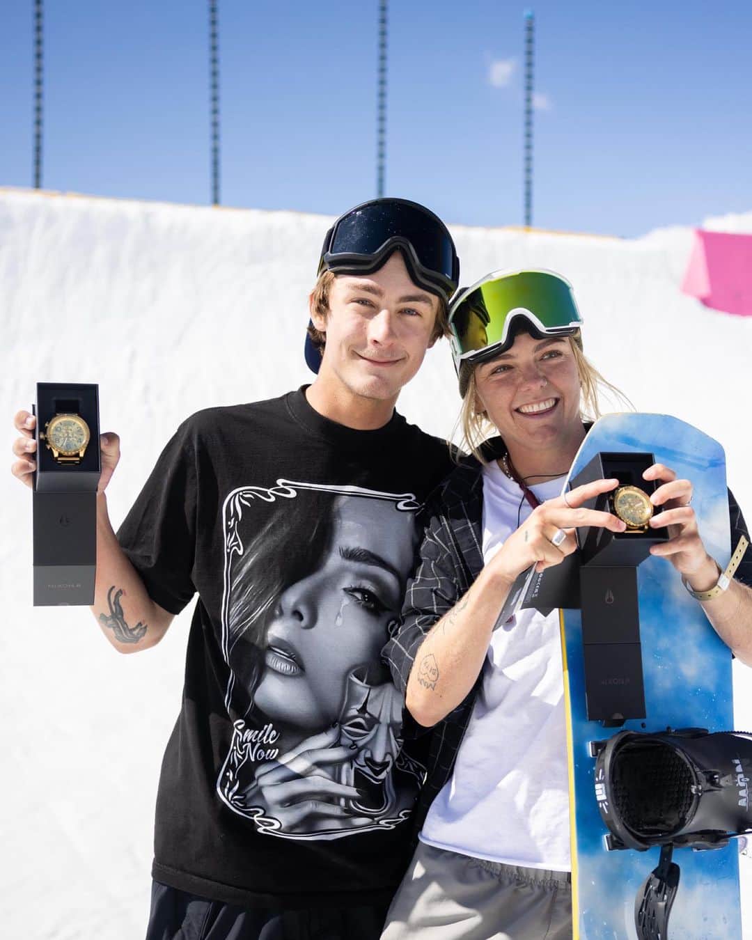 ニクソンのインスタグラム：「The Best Time Award 🏆  This past weekend, @slushthemagazine held their annual World Quarters contest up in @mammothmountain where snowboarders from all over the world come to session a gigantic quarter pipe. The Best Time Awards go to the ones who do just that —have the best time at the event.   For 2023, @dhsleeper and @hrundur both walked away with a custom engraved 51-30 Chrono. Why that watch? Well, who doesn’t want to leave a contest with a big gold watch on?!」