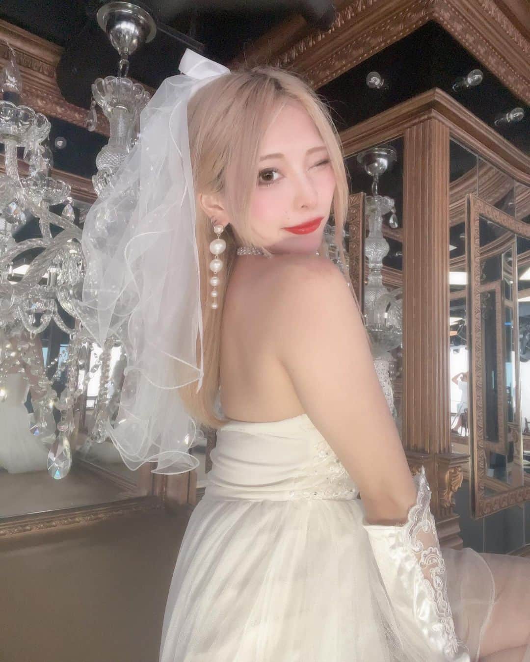 ありえのインスタグラム：「💙💖💙💖💙 : : :  6月22日絶対まってるからね　🥲💙  #バーレスク大阪 #バーレスク東京 #バーレスク大阪ありえ #北新地 #インスタ映え #ホスト  #韓国メイク  #童顔女子  #実物とは異なります   #burlesqueosaka  #burlesquetokyo  #SnowMan」
