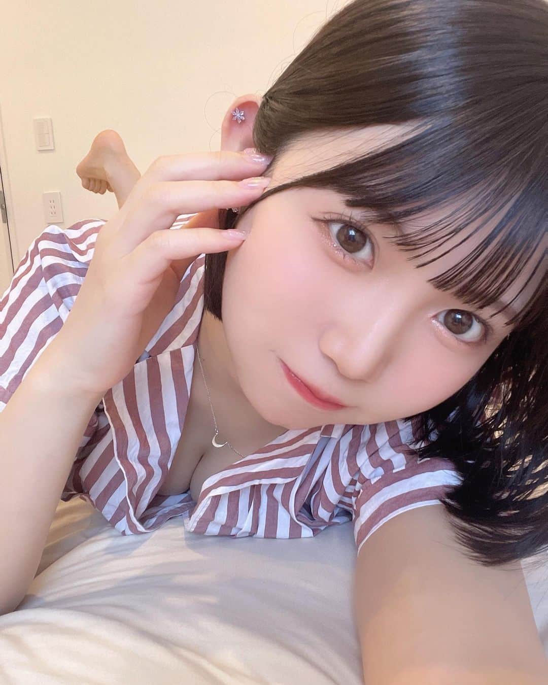 雪村花鈴さんのインスタグラム写真 - (雪村花鈴Instagram)「おはよ〜起きて〜！！」6月8日 8時22分 - yukimura_karin