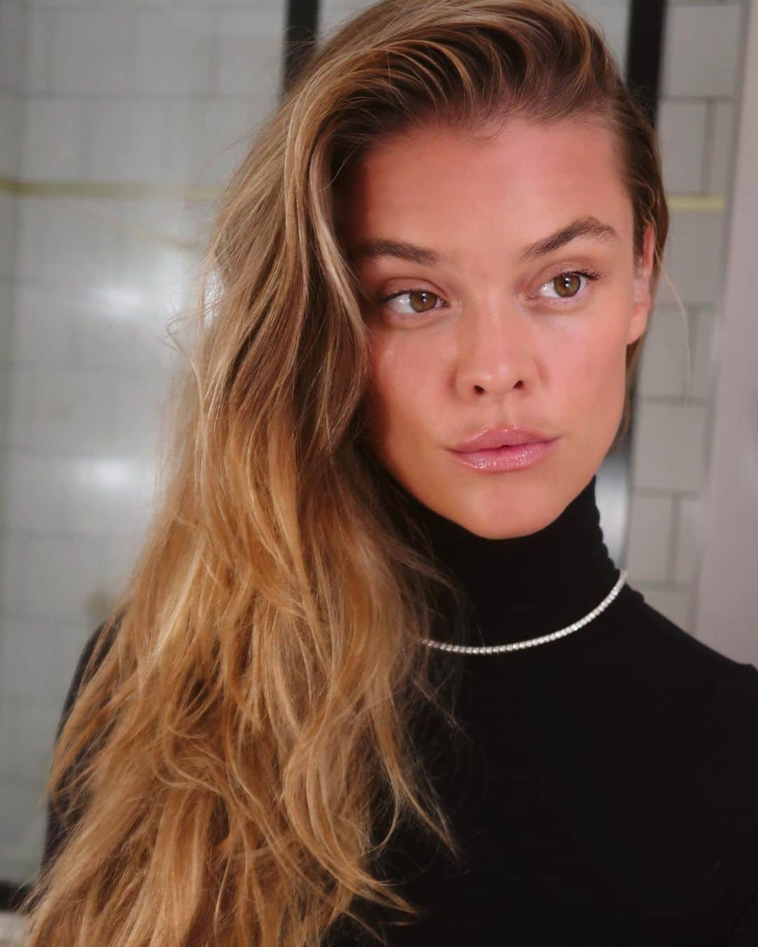 ニーナ・アグダルさんのインスタグラム写真 - (ニーナ・アグダルInstagram)「Reading your mind but keeping it to myself 🙃」6月8日 8時37分 - ninaagdal