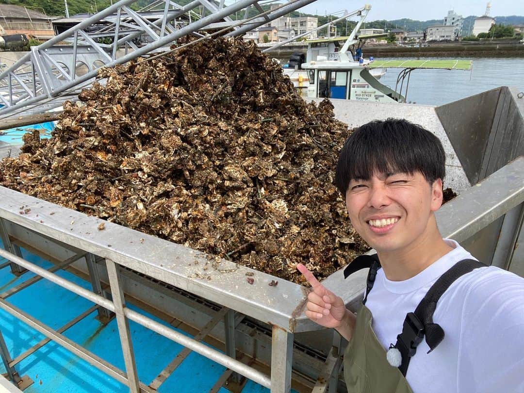 西村真二のインスタグラム：「* やっぱ広島の牡蠣が一番じゃ🦪✨」