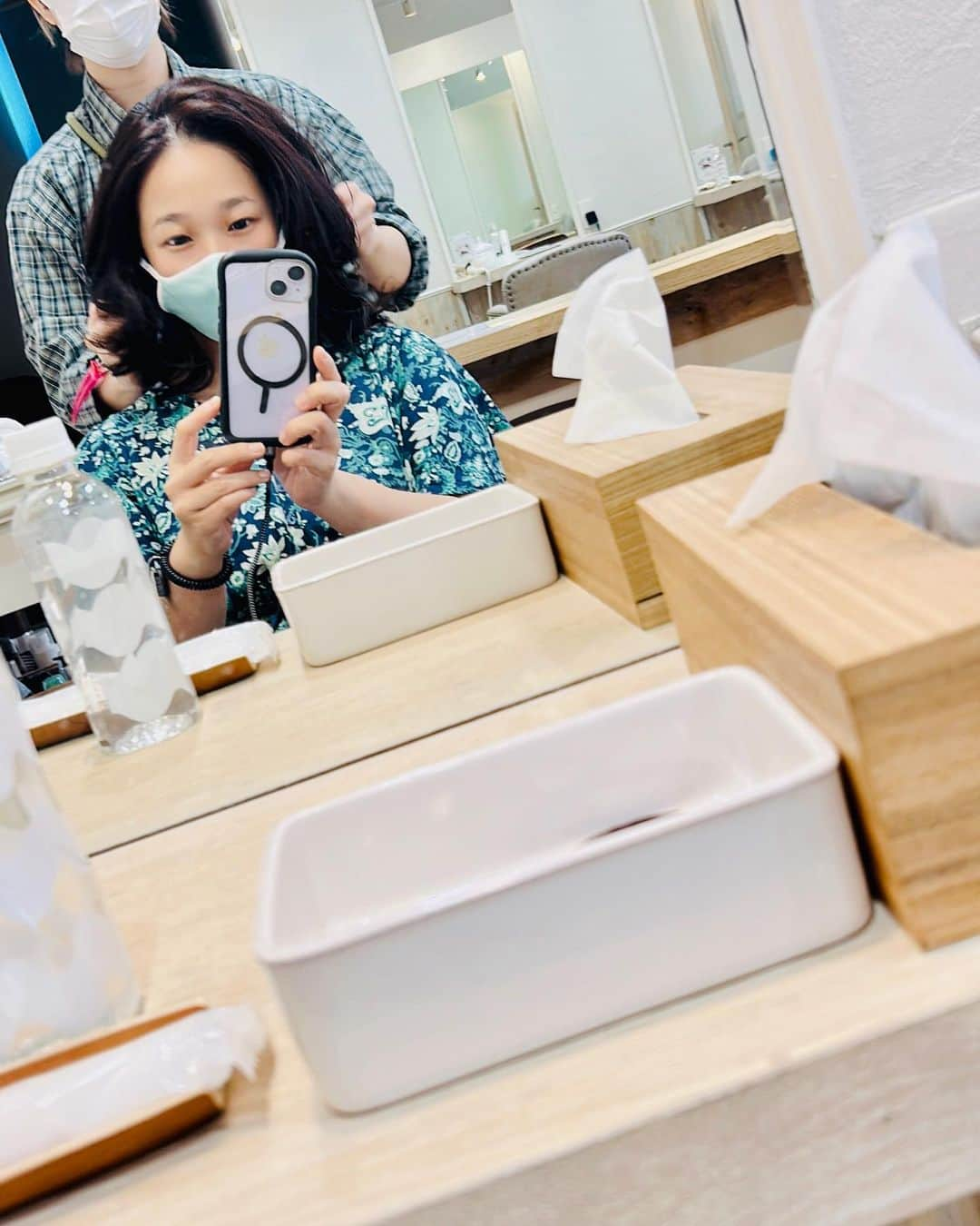 世手子さんのインスタグラム写真 - (世手子Instagram)「scalp and hair maintenance💆‍♀️🌟 Head spa is the best healing🌿🍀 My head feels lighter and I feel like I can fly🕊 今月も #ワンオペ が多忙で なかなか #ホームケア での #頭皮ケア にも限界がw 今の時期 #産後抜け毛 がやばいので @higashirinkanmirai0205  頭皮と髪の、極上ヘッドスパ＆トリートメント🌟beauty＆spa mirai に行ってきました( ^ω^ )  「マイクロスコープ」を使用してカウンセリング後、クレンジング、栄養成分たっぷりの極上ヘッドスパ、髪質改善ケアしてもらって最高でした✨✨ 頭皮用化粧水で保湿＆ひきしめもしてくれるので #ビフォーアフター の頭皮のツヤ感が凄かったので是非おすすめです(≧∀≦)  ママへの理解もあるサロンでなんといっても駅近ってのが素晴らしい(*'▽'*)  是非行ってみてね(*´∇｀*)  #トリートメント #ヘアケア #ヘアトリートメント #ヘッドスパ #東林間 #町田ヘッドスパ #町田美容室 #疲労回復 #相模原ヘッドスパ #相模原美容室 #眼精疲労 #神奈川ヘッドスパ #美容室 #艶髪 #頭皮の健康 #頭皮診断 #髪のエステ  #2児育児 #赤ちゃんのいる暮らし  #3歳男の子 #3歳差育児  #二児の母 #二児ママ  #二児育児 #カラキャス」6月8日 9時52分 - rojide