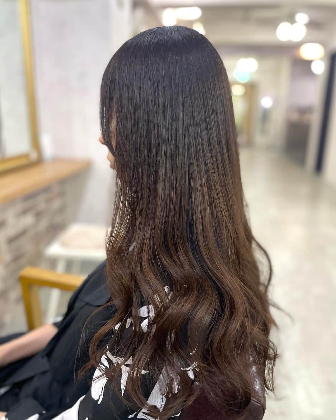 salon PRATiNO(サロンプラチノ)のインスタグラム：「.  リタッチのみのメンテナンスも人気♪  白髪染めも豊富です😊  皆様のご来店心よりお待ちしております🌿  . . .  #hair#pratino#clavis#ハイトーン#韓国ヘア#デジパ#縮毛矯正#名古屋美容院#栄美容院#ショートカット#ウルフカット#透明感カラー#クラビス#酸熱トリートメント#ダメージ毛#ヘアサロン#女性スタッフのみ#初めてのブリーチ#白髪染め#ペールカラー#エクステ#シールエクステ#ヘアメ#アイブロウ#メンズアイブロウ#メイク#ファイバープレックス#スタッフ募集」