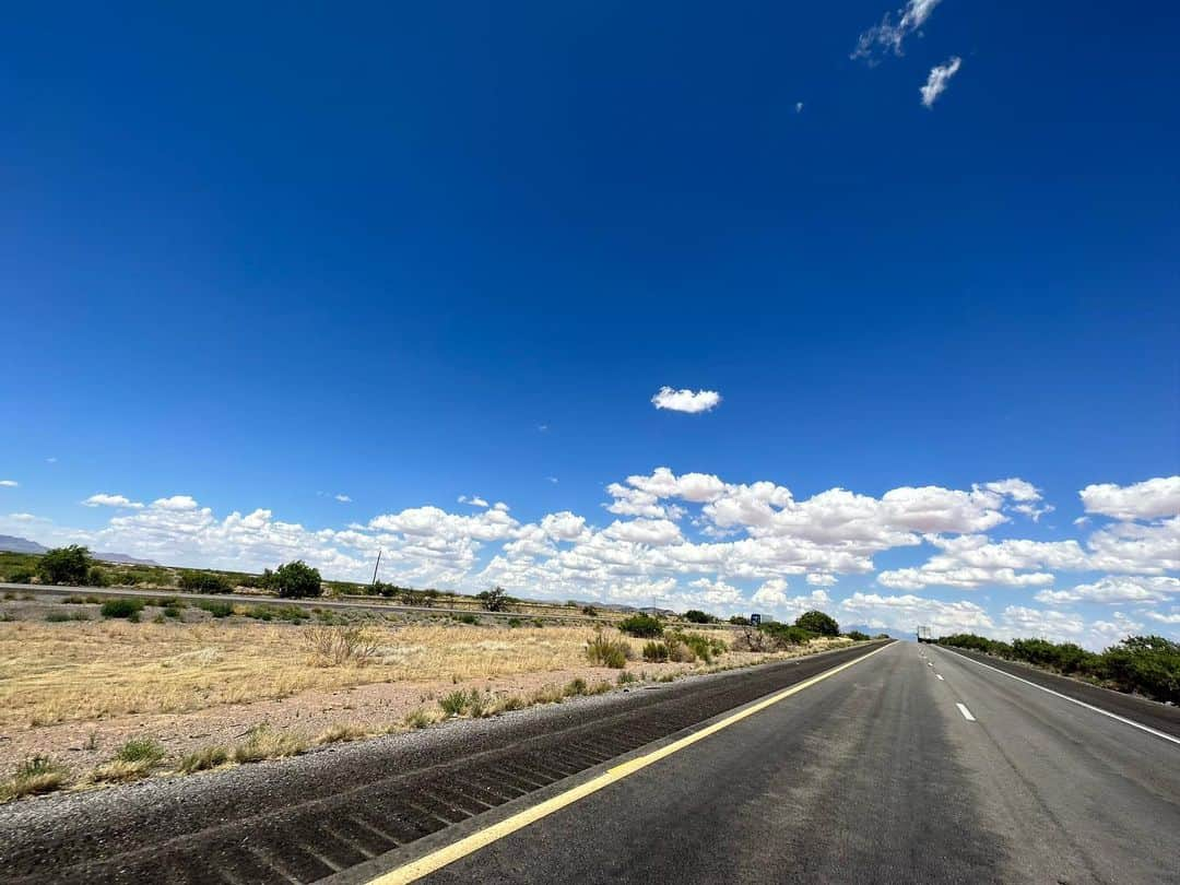 ロバート・パトリックさんのインスタグラム写真 - (ロバート・パトリックInstagram)「Tucson to Van Horn! #ride #roadtrip #america」6月8日 10時18分 - ripfighter