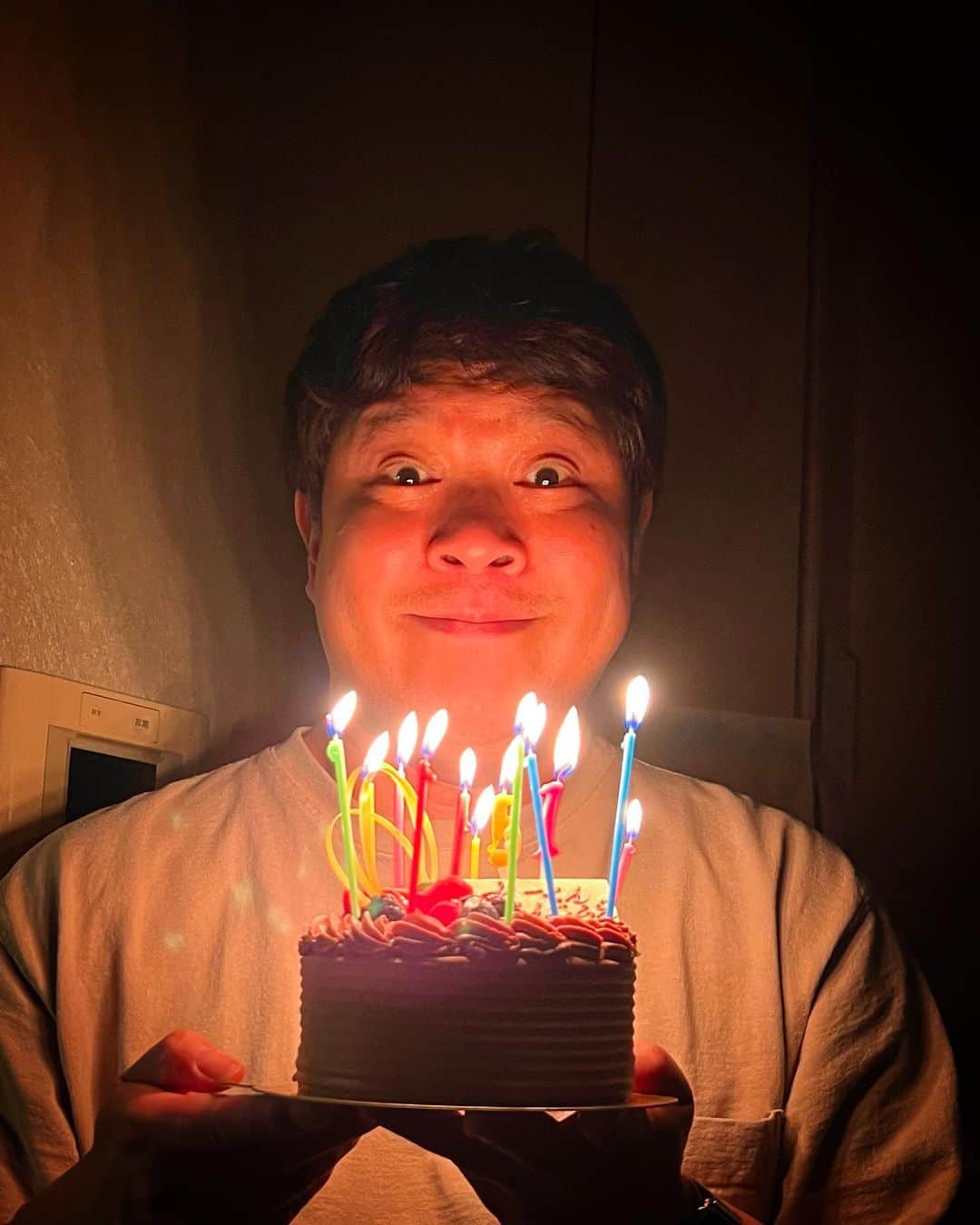竹井亮介のインスタグラム：「2023年6月7日。 51歳になりました。  SNSなどでたくさんのメッセージをいただきました。 ありがとうございます！！」
