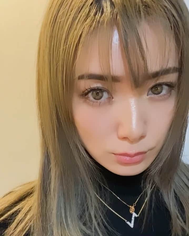 谷口紗耶香のインスタグラム：「💘　#skincare ハリと艶のあるお肌に向けて色々と試すのがだいすきです。  @raxybeautybox_jp  @sitrana.jp   #4児ママ #japanese #楽天#raxy公式アンバサダー #コスメレポ」