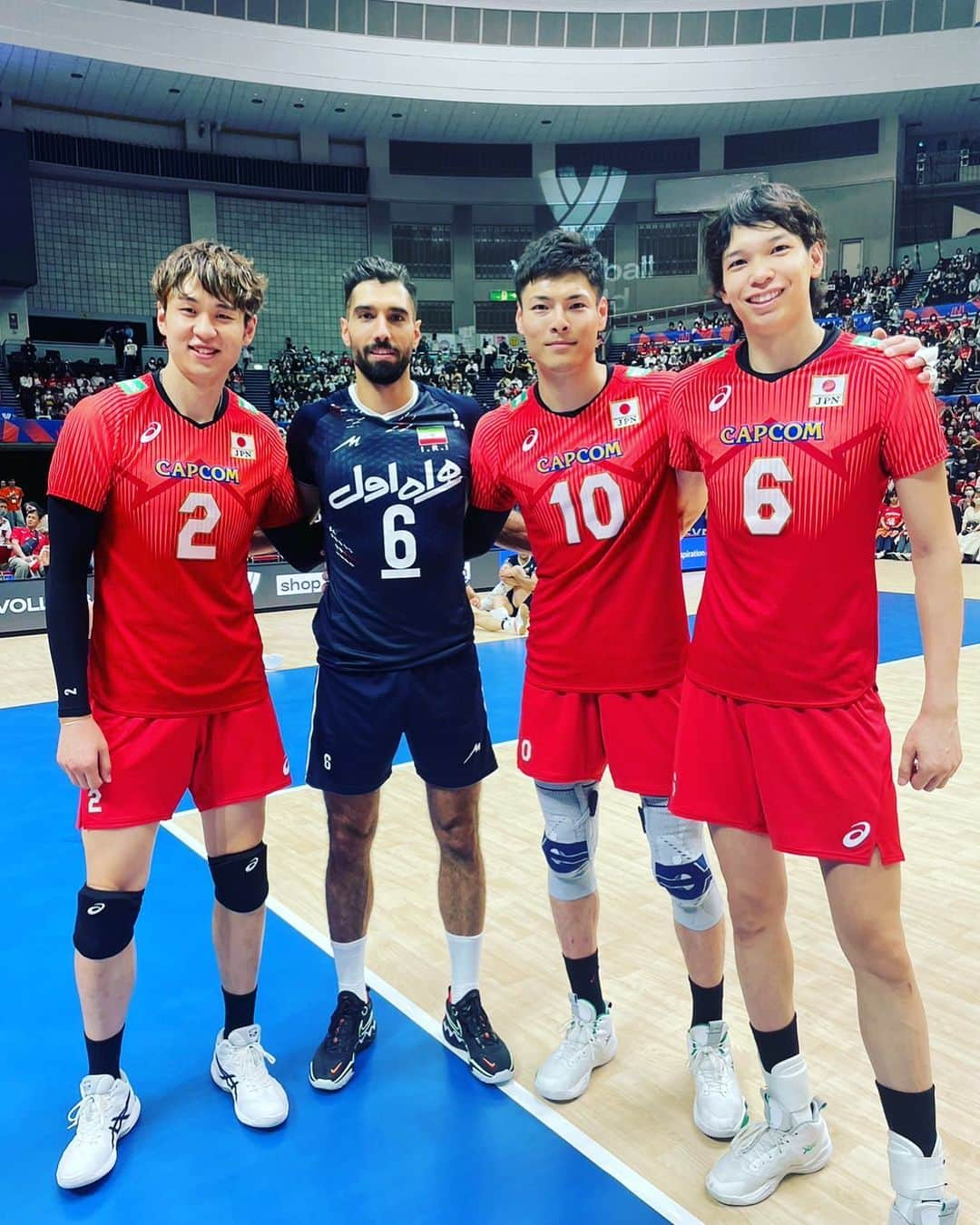 山内晶大のインスタグラム：「. . . After the game📷 Thanks guys. . . MB🏐🔥⚡️ . . . #Iran #Japan #Middleblocker #MB」