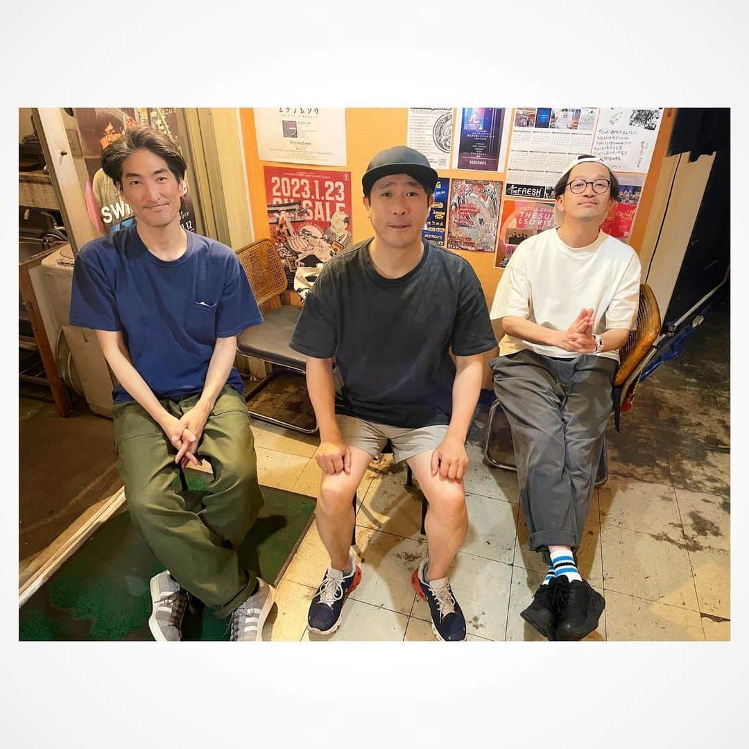渡邊忍のインスタグラム：「【ついに明日】 ボクたちASPARAGUSは 6/9(金)渋谷Spotify O-Crestにて SpecialThanks pre.  "Fusion Illusion"！ ボクらもしっかりフュージョンしてイリュージョンできるよう、 人さし指のタイミングを合わせる訓練をして挑みます 👉🌟👈 なにとぞ珍百景🤪🤲💫」