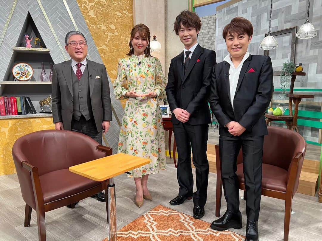 はやぶささんのインスタグラム写真 - (はやぶさInstagram)「いよいよ明日、BSテレ東にて『徳光和夫の名曲にっぽん』が放送されます！なんと『純烈』さんと『キサスキサス東京』をコラボレーション！ぜひご覧下さい！絶対観て下さい！  #はやぶさ #ヒカル #ヤマト #一日一枚  #写真  #hayabusa #hikaru #yamato #event  #picstory  #picstagram #photooftheday  #photogram  #hayabusadiary  #はやぶさの日記  #名曲にっぽん  #テレビ出演  #収録」6月8日 12時42分 - hayabusa_new_generation_songs