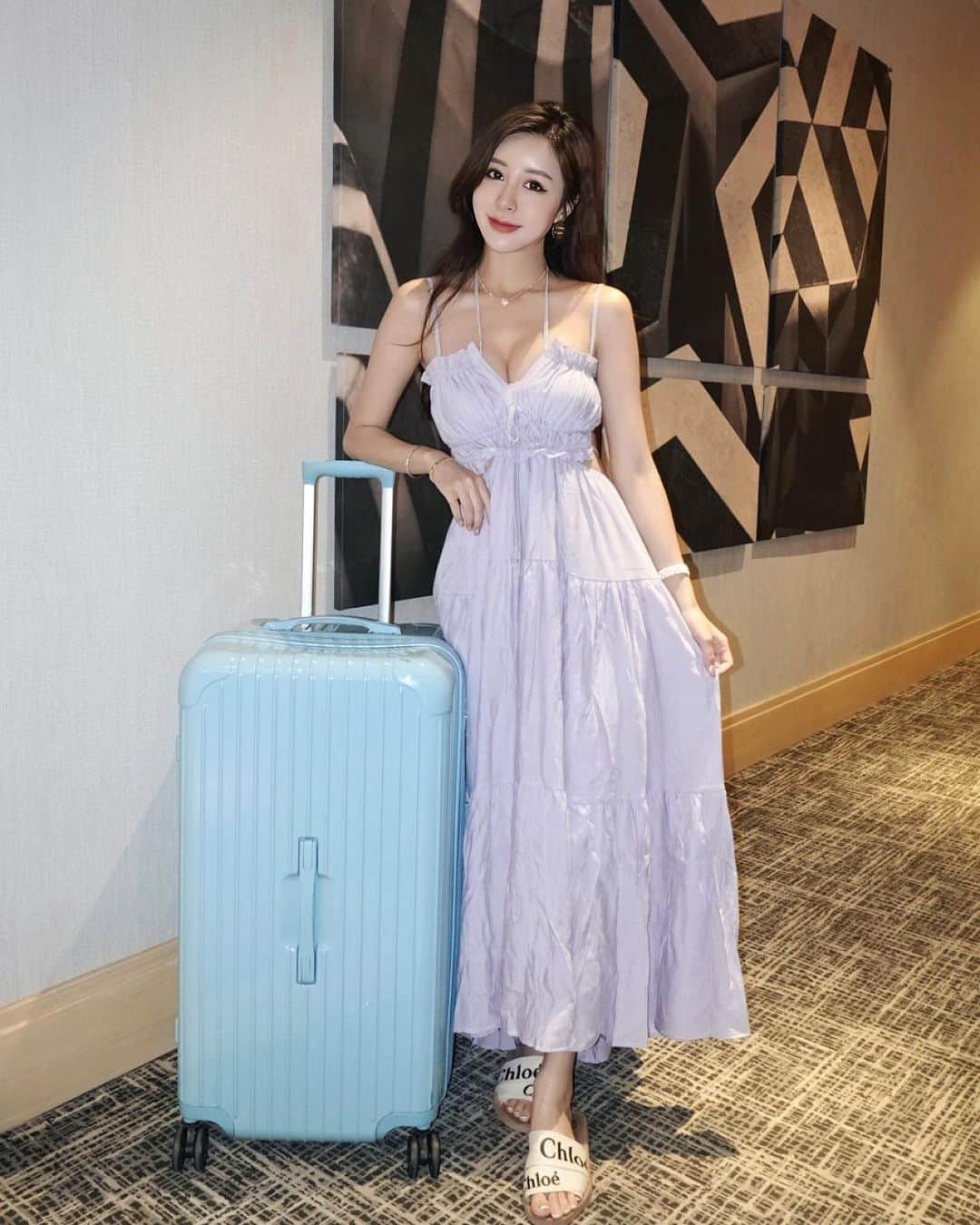 リタ（瑞塔兒）さんのインスタグラム写真 - (リタ（瑞塔兒）Instagram)「旅行的好伴侶～這顆好美好美🩵🩵🩵 / 完美又耐裝的行李箱～是美麗的寶寶藍！行李箱容量是50吋的唷！基本上到哪個國家都沒問題！ 我自己覺得女生使用起來也很可以✔️現在那麼常出國真的很需要一個實用的行李箱～推薦給你們！ / 截圖#Rita 我的這篇分享文章，購買即可享一顆就免運🥹🥹🥹（截止日至六月底，如果訂購多顆 只享有一顆免運唷） @z.zebra0611」6月8日 12時55分 - love_ritakao