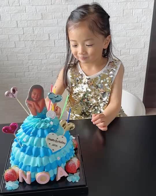 谷口紗耶香のインスタグラム：「🎂Happy 4th birthday🎂 　　　　　NOA  しっかり自分をもってるノアのこれからの成長が本当に楽しみです💕  (ギャグセンス抜群のトアくんが歌ってくれました🎬)」