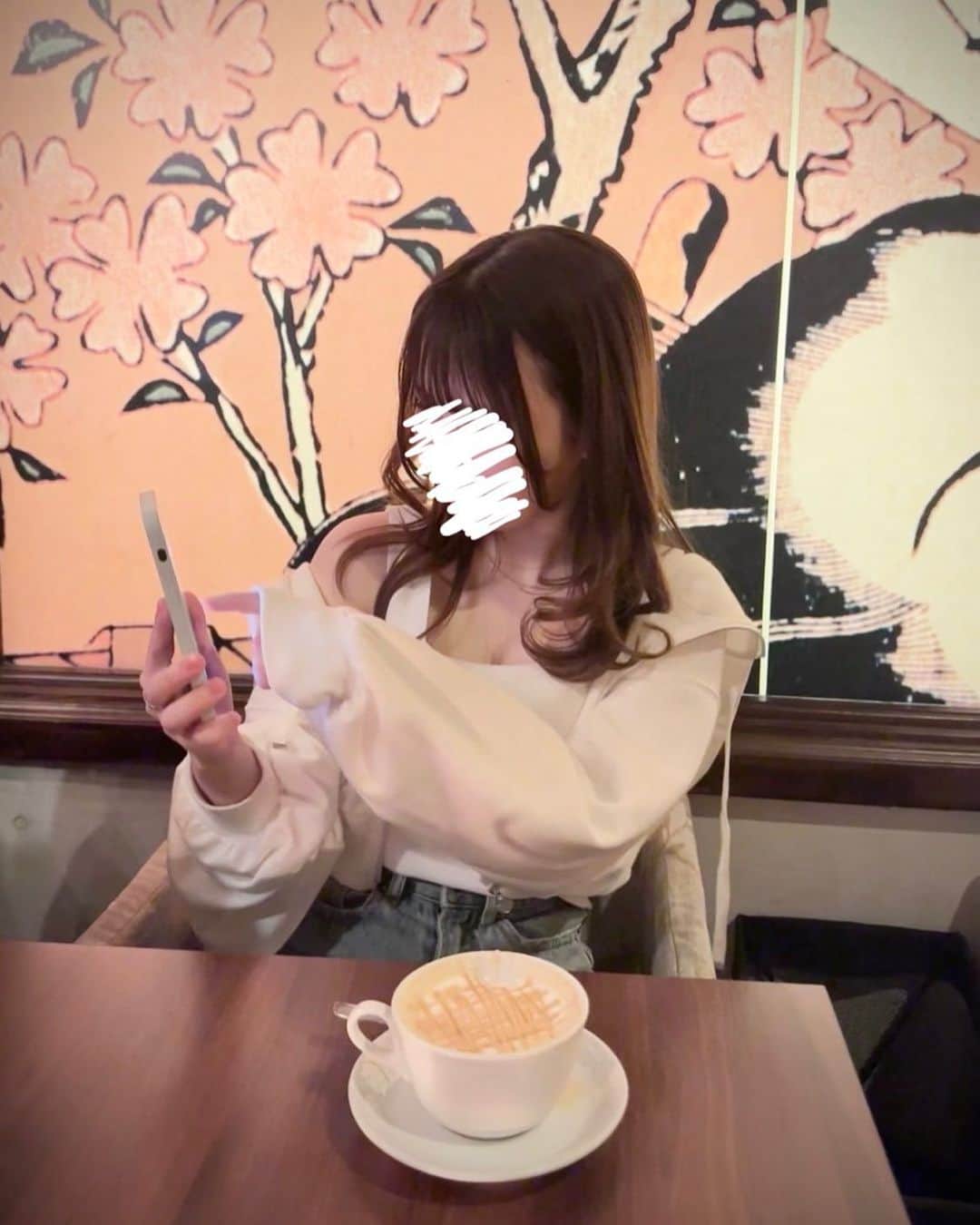 戯ちゃん。のインスタグラム：「なかよしのだいすきなかわいい女の子 ( @nakan084 )が撮ってくれたお写真☕️  全然タイアップじゃないドプライベート投稿なのに『タイアップ投稿』ってついちゃうのなんで🙃インスタむずい🙃」