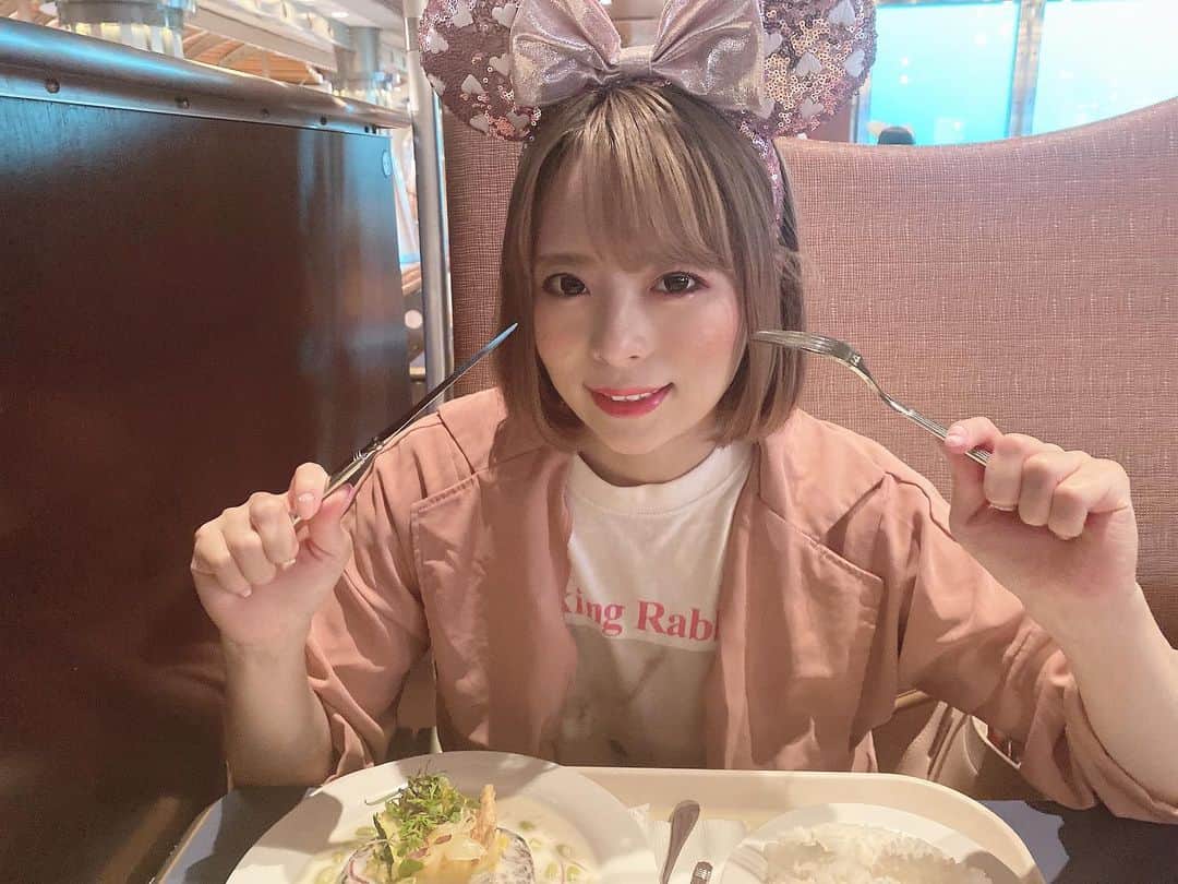 亀田ゆかりのインスタグラム：「. . アンダーザシー . . #ディズニーシー #disneysea #ディズニーシーグルメ #コーデ」