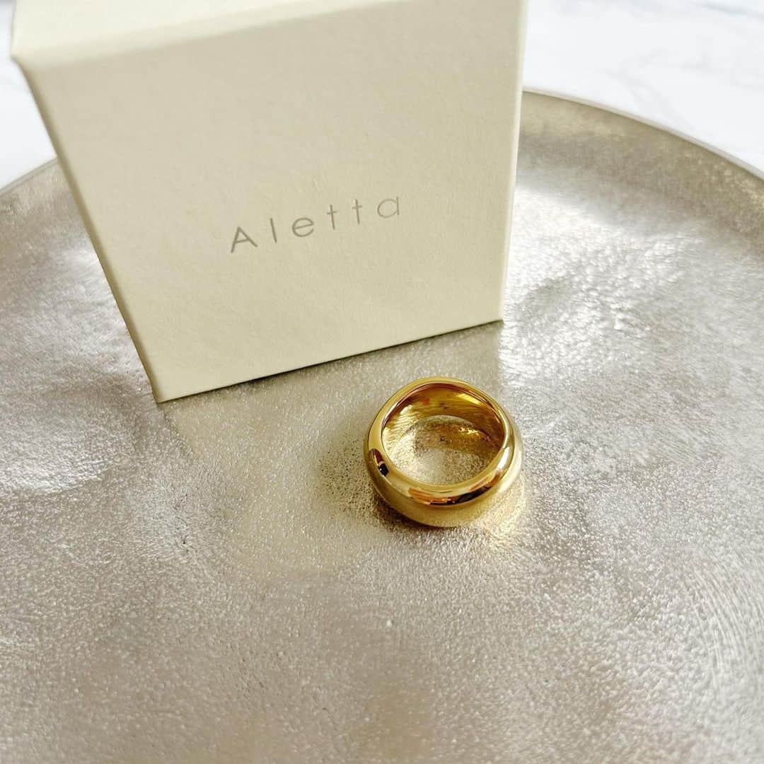 miho.a.nicoさんのインスタグラム写真 - (miho.a.nicoInstagram)「new accessory✨  @aletta_jewelry_official   存在感大のリング☆ 可愛い♡  ・ ・ ring# @aletta_jewelry_official ・ ・ #accessory#アクセサリー#リング#ring#ゴールド#gold#ゴールドアクセサリー#goldaccessory#タイアップ」6月8日 23時33分 - miho.a.nico