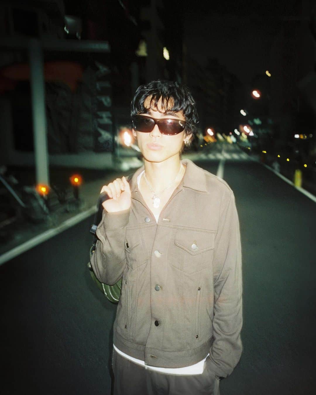 岳さんのインスタグラム写真 - (岳Instagram)「evening portraits 🌃🧙‍♂️✨」6月8日 23時40分 - gakuyen